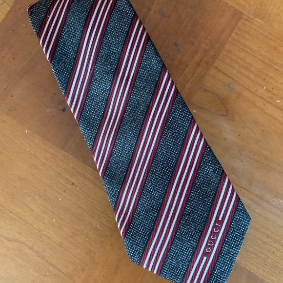 Men’s Gucci Silk Tie - Picture 2 of 2